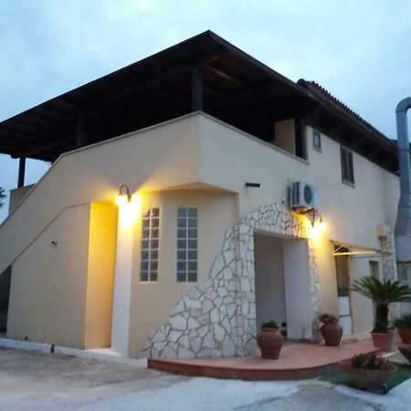 Il Piccolo Nido Bed & Breakfast Borgo Montenero Eksteriør bilde