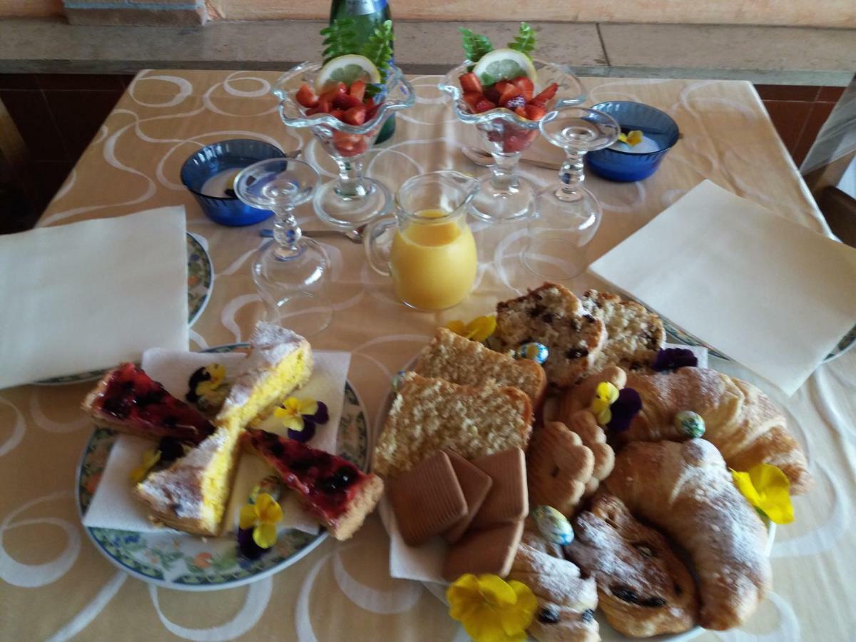Il Piccolo Nido Bed & Breakfast Borgo Montenero Eksteriør bilde