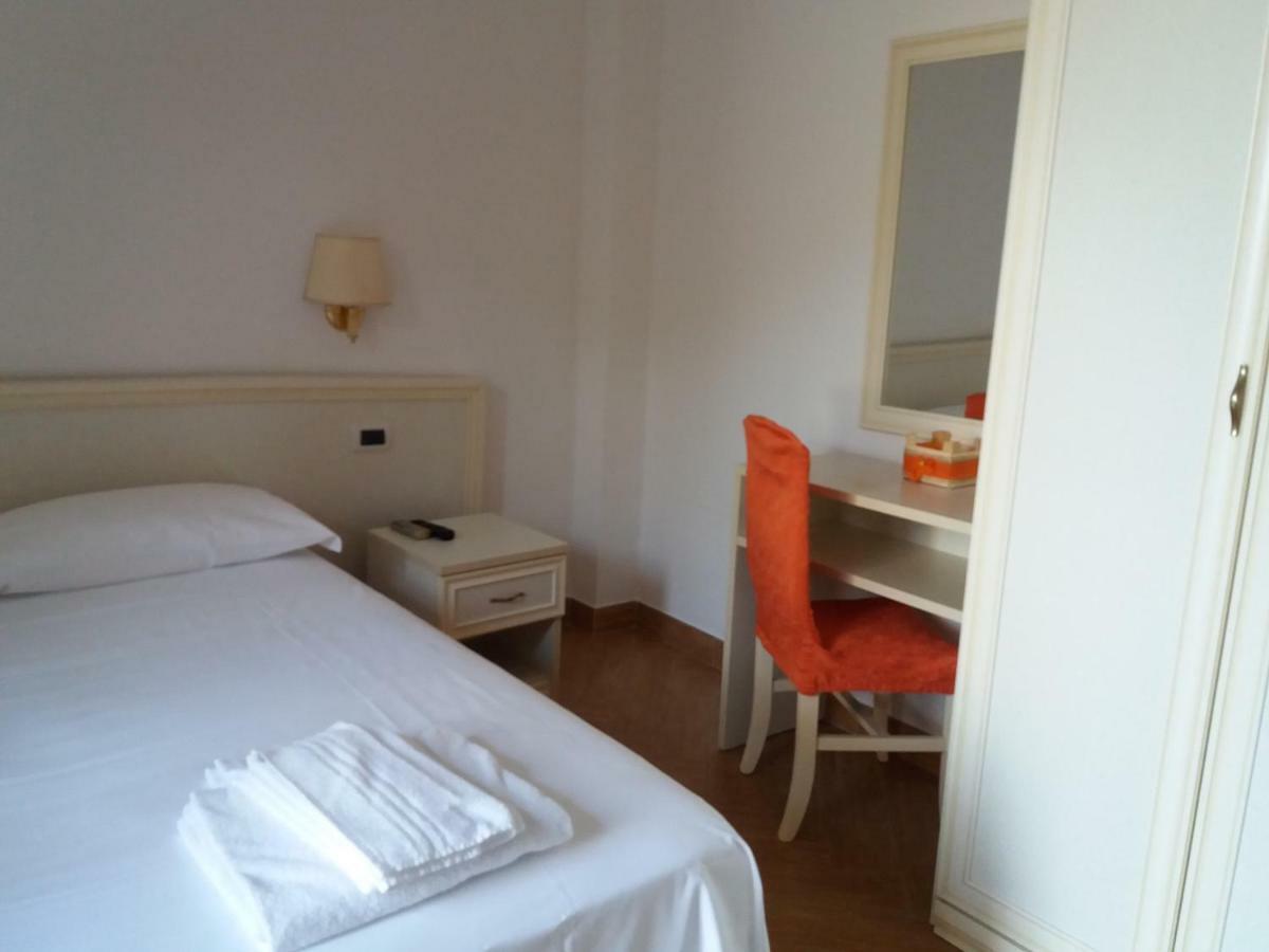 Il Piccolo Nido Bed & Breakfast Borgo Montenero Eksteriør bilde