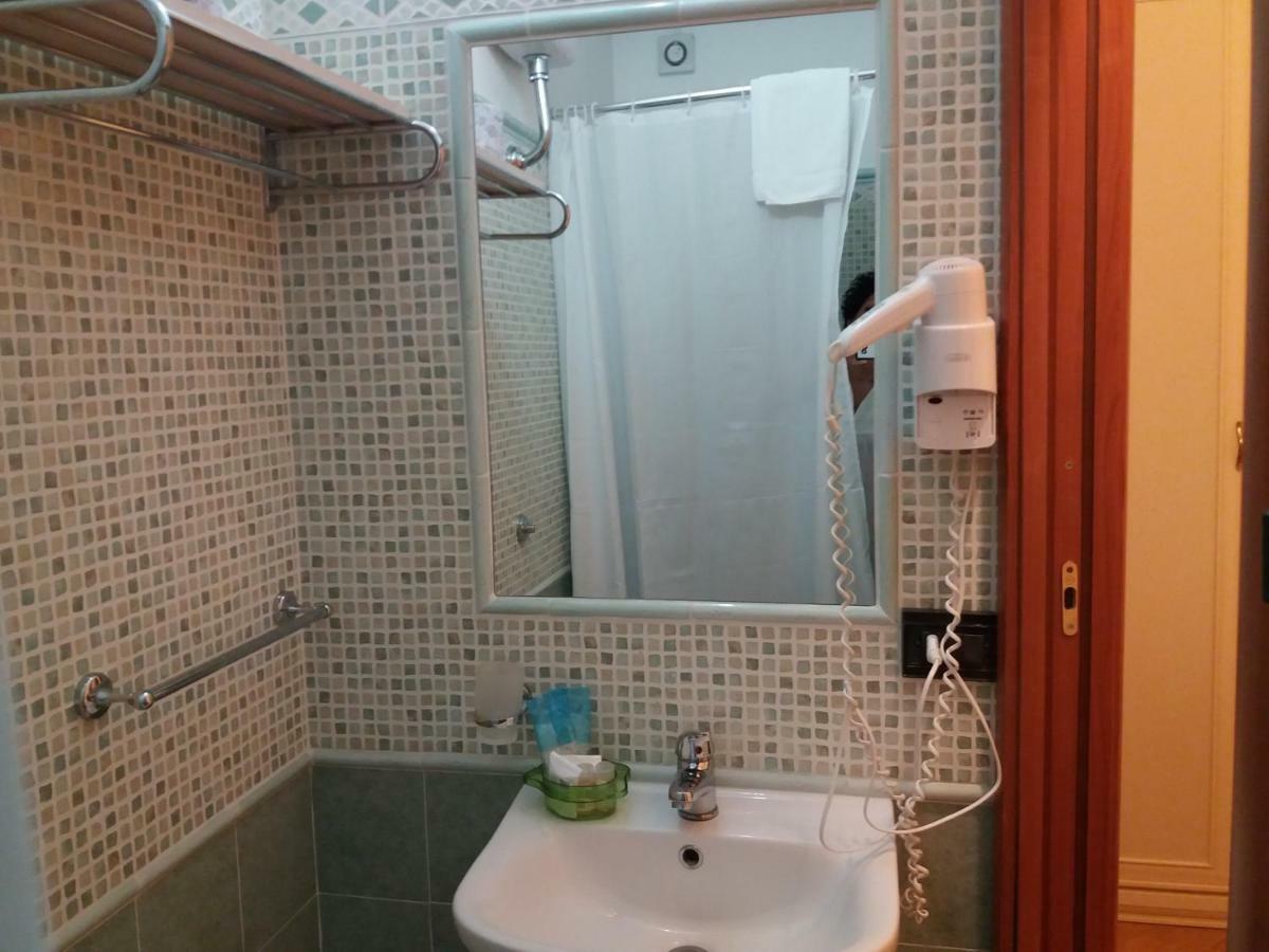 Il Piccolo Nido Bed & Breakfast Borgo Montenero Eksteriør bilde