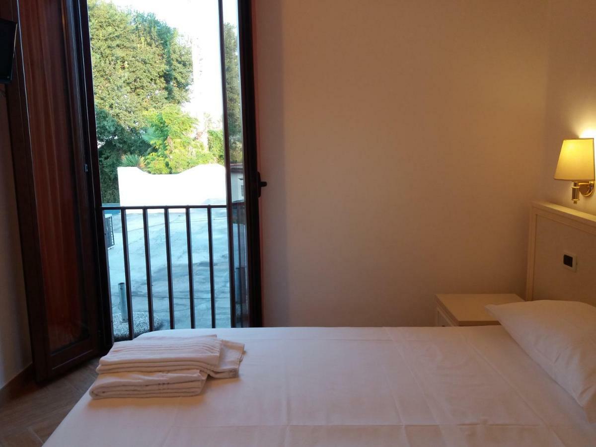 Il Piccolo Nido Bed & Breakfast Borgo Montenero Eksteriør bilde