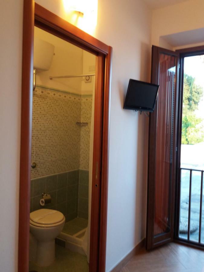 Il Piccolo Nido Bed & Breakfast Borgo Montenero Eksteriør bilde